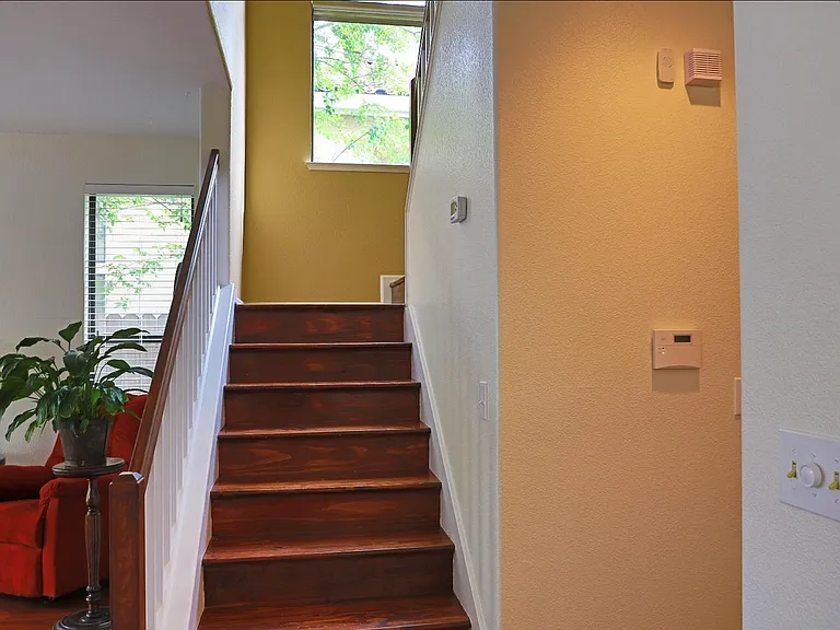 4946 Felicia Way — Photo 10