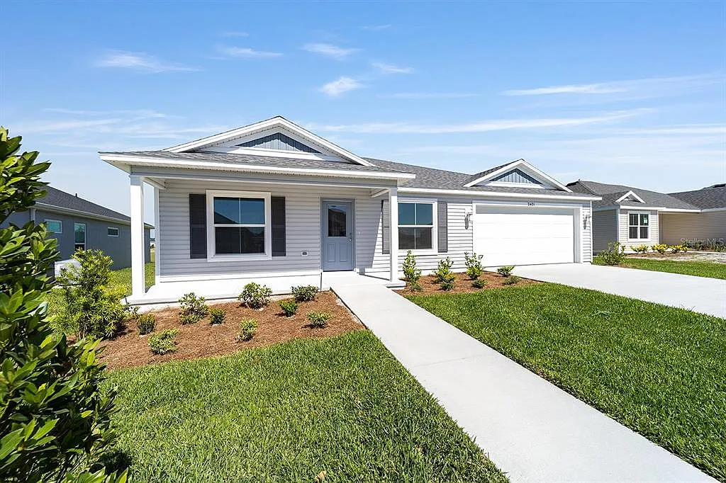 3 bed, 2.0 bath, 1574 sqft, $2,650 — Photo 2