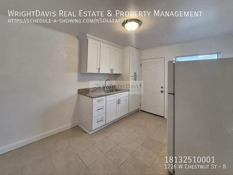 1726 W Chestnut St #B — Photo 9