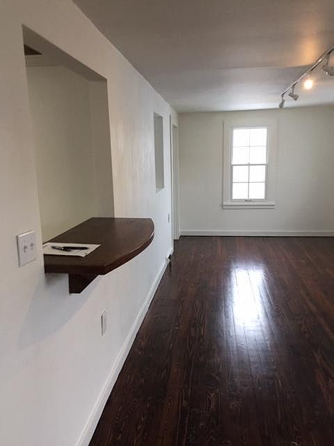 2nd image of 123 Louisiana Ave