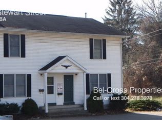 586 Stewart St, Morgantown, WV 26505