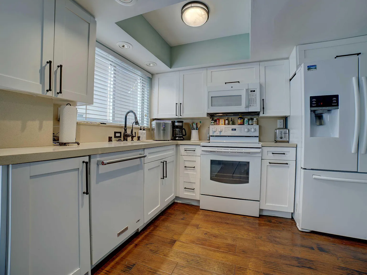 2 bed, 2.5 bath, 1473 sqft, $3,500 — Photo 4