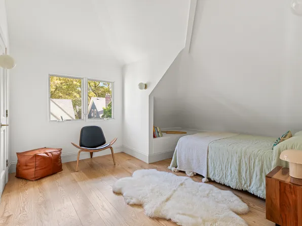 453 Stratford Road image 20 of 28