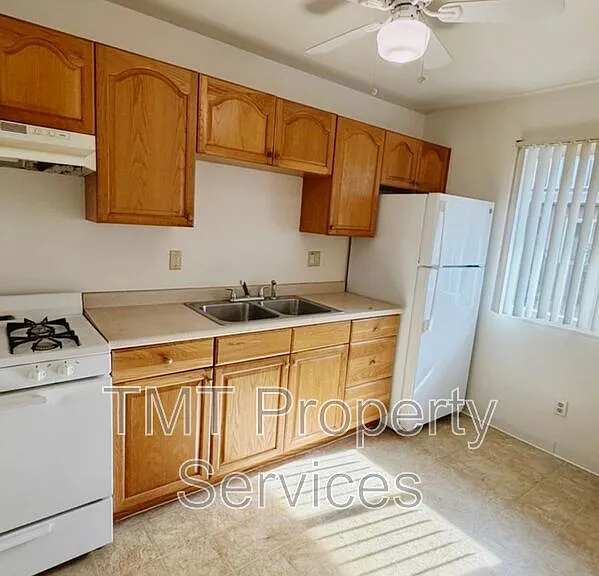 2530 S St #8 — Photo 3
