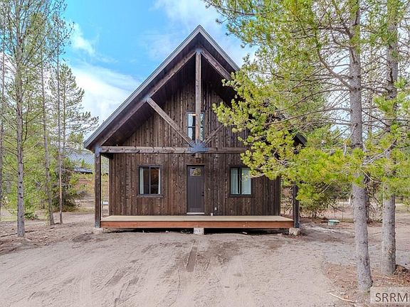 2nd image of 3775 Arctic Fox Dr