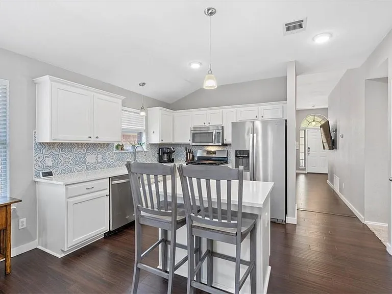 14500 Mowsbury Dr — Photo 9