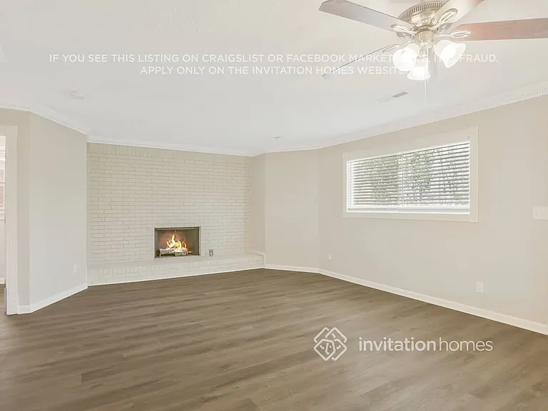 6043 Wandering Way — Photo 3