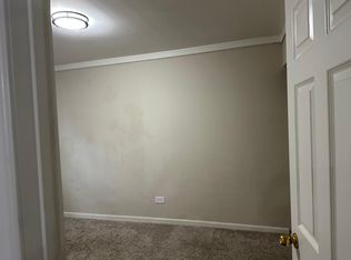 811 Beech Dr, Bolingbrook, IL 60440