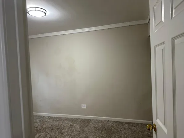 811 Beech Dr, Bolingbrook, IL 60440