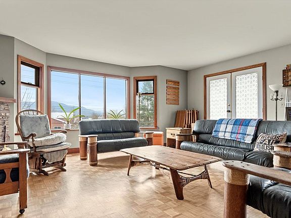 2nd image of 35317 Delair Rd