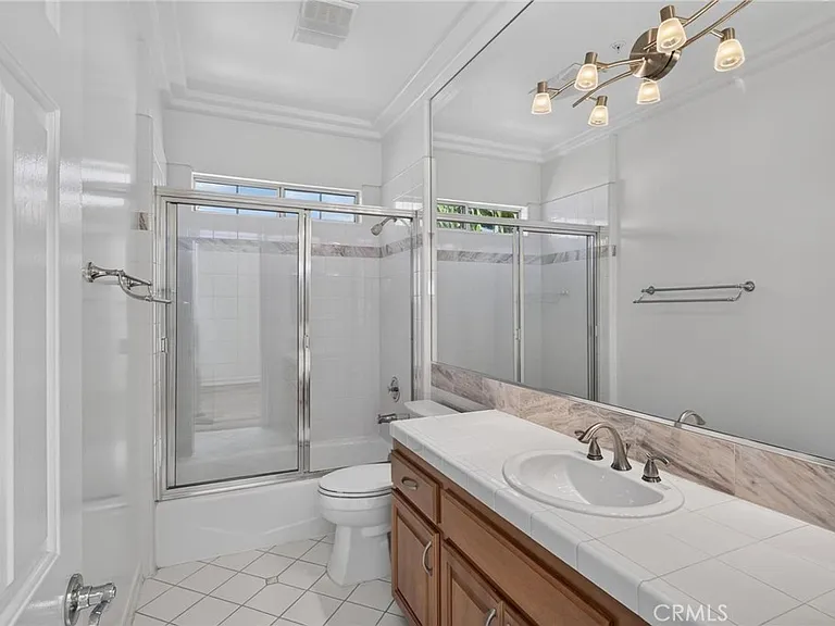 717 Avenue A — Photo 38