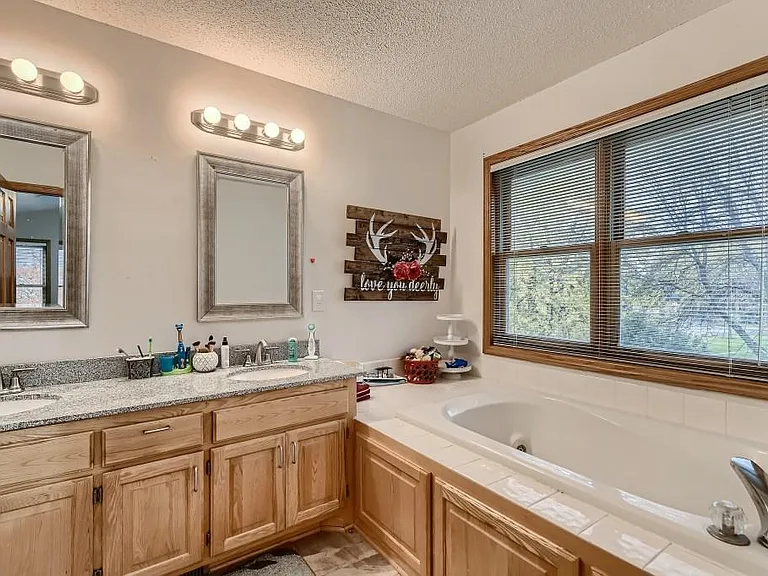 8848 Ranier Ln N — Photo 11
