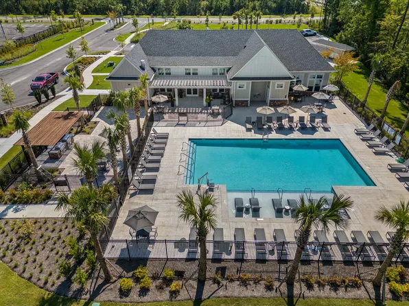 Emblem Cane Bay North