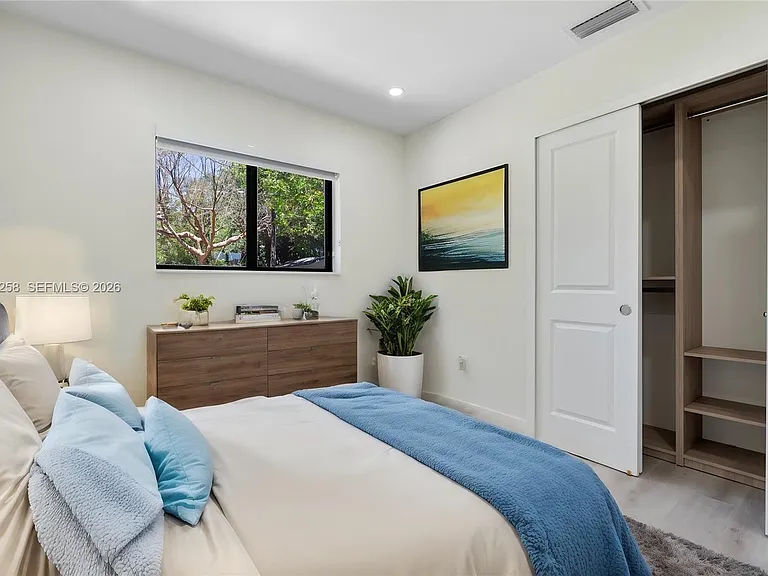 256 Grant Dr — Photo 32