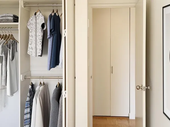 300 East 75th Street image 3 of 9