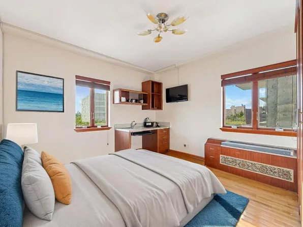 2964 Brighton Sixth Street image 8 of 26