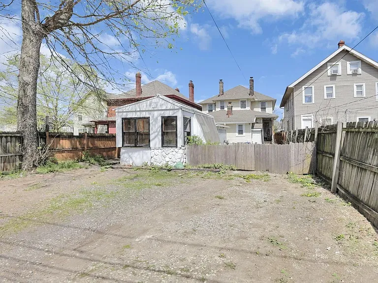 287 E Woodrow Ave — Photo 22