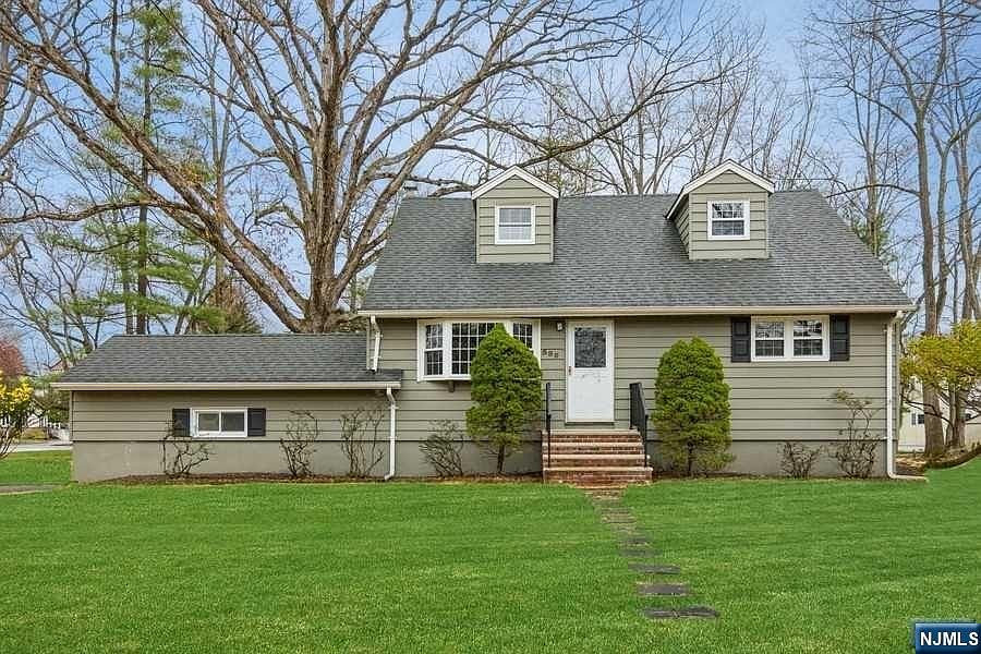 1st image of 589 Baker Ct