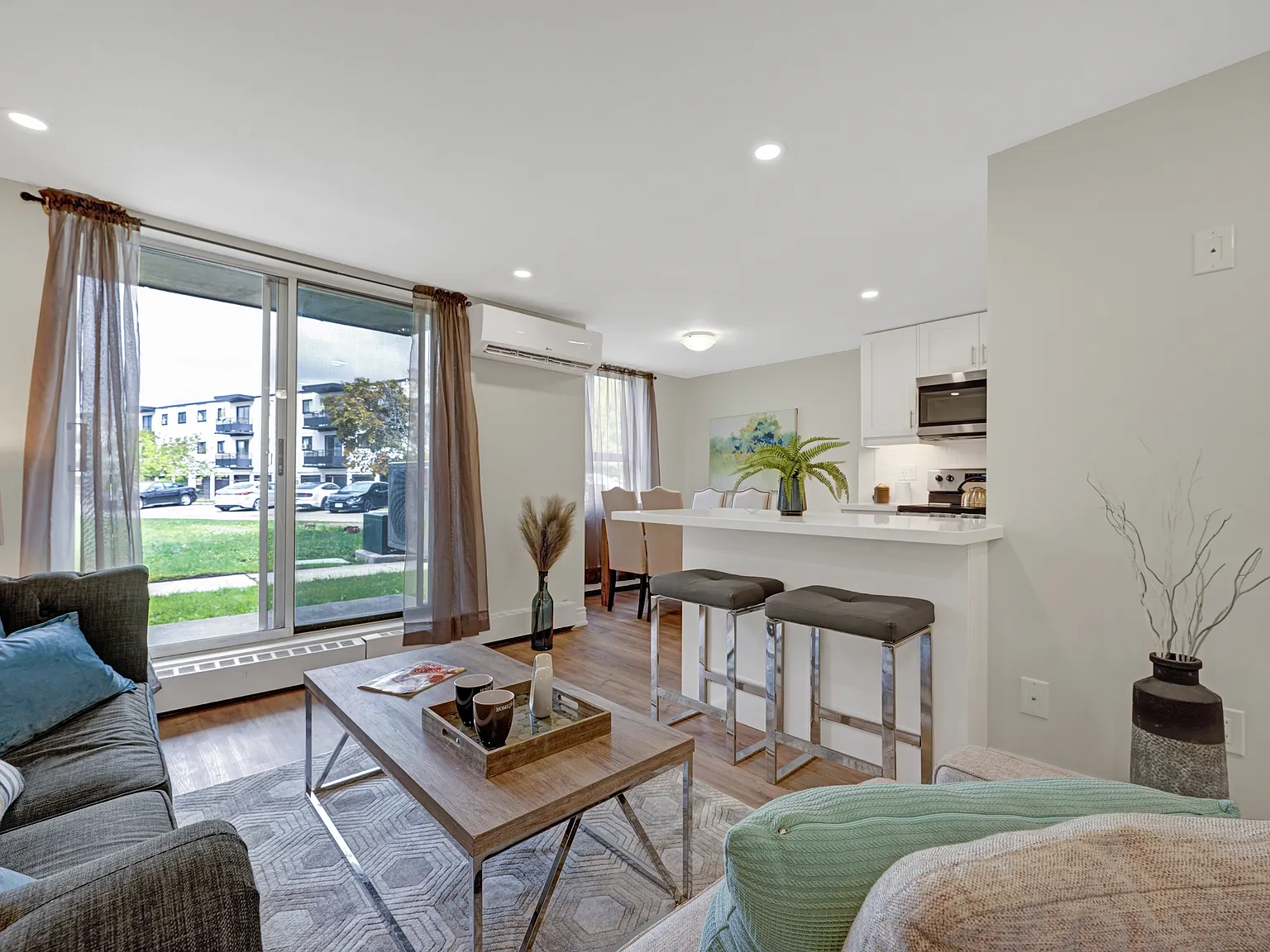 622 Upper Wentworth Street — Photo 4