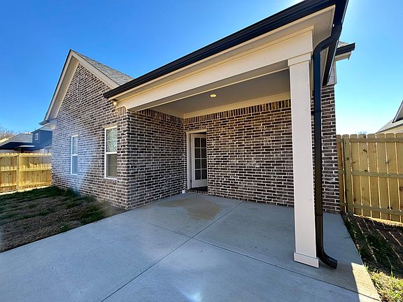 3rd image of 9744 N Bloomington Cir
