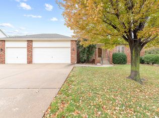 206 Pine Ridge Dr, Salina, KS 67401