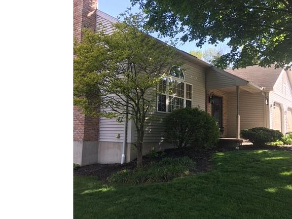 3rd image of 560 Russell St