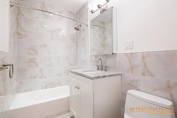 Rented by aptsandlofts.com | media 16