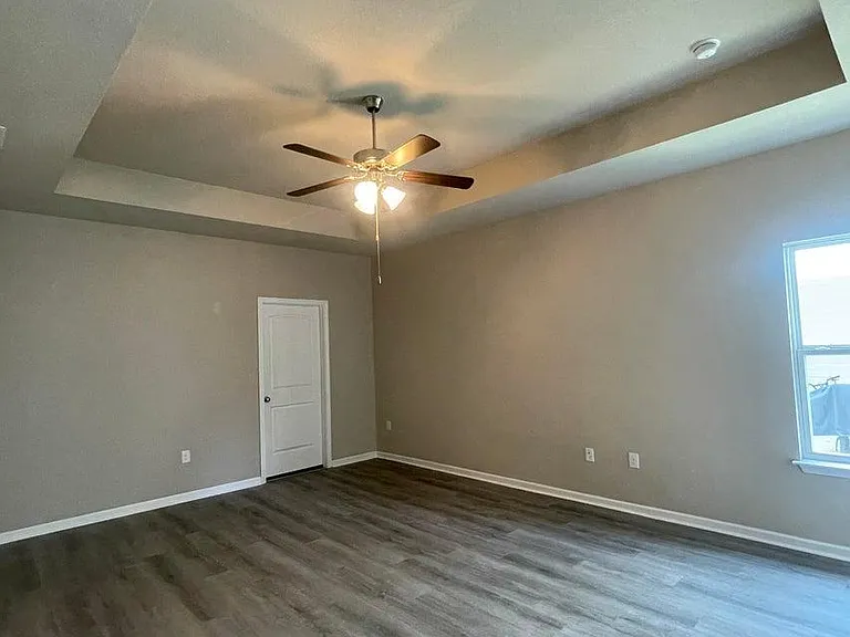 186 Cornelia St — Photo 19