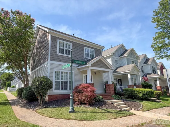 11223 Blue Cedar Ln, Charlotte, NC 28277