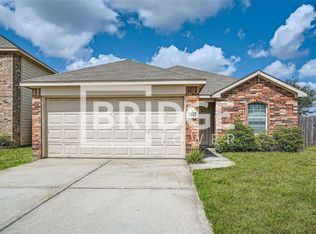 2043 Midlane Dr, Conroe, TX 77301