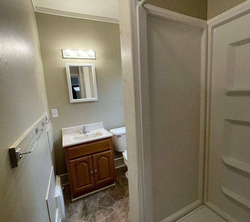 2nd image of 232 2nd Ave #2