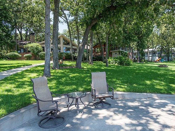 4th image of 213 Woodcanyon Pl