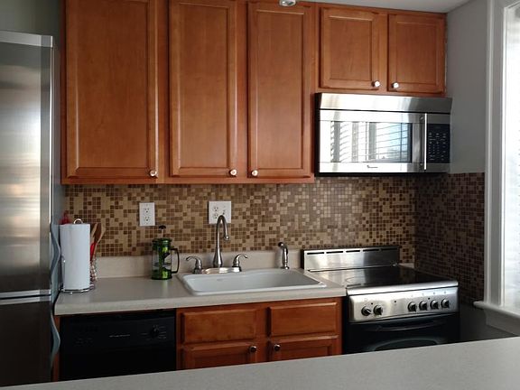 3rd image of 9641 Norfolk Ave APT 201