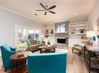 4623 S Pinehurst Dr #E, Austin, TX 78747