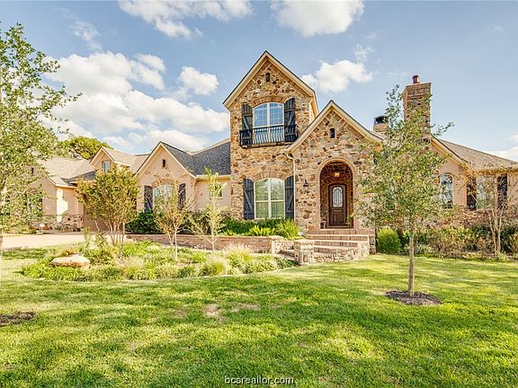 2nd image of 5365 Majestic Oak Ct