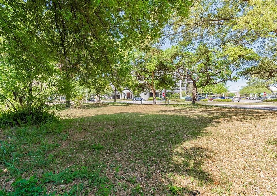 1st image of 202 S West Shore Blvd