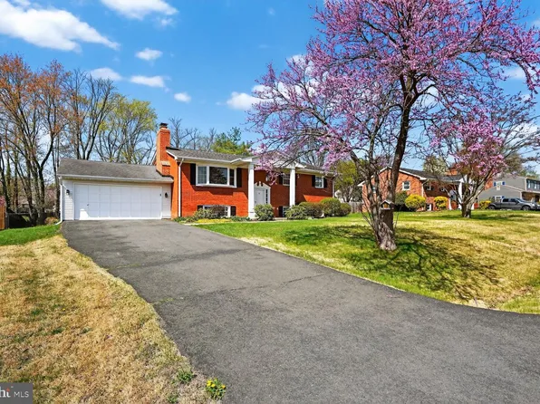 7716 Ontario Rd, Gainesville, VA 20155