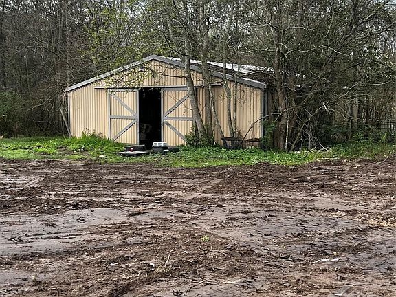 5th image of 12610 Lewis Rd