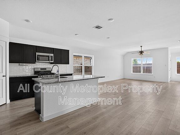 2nd image of 1774 Gleasondale Pl