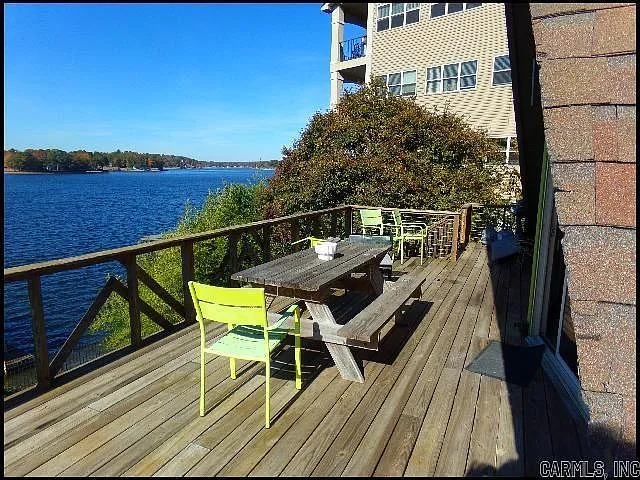 136 Catalina Cir — Photo 22