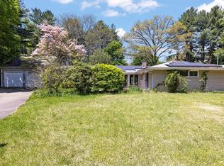 10 Elmbrook Cir, Bedford, MA 01730