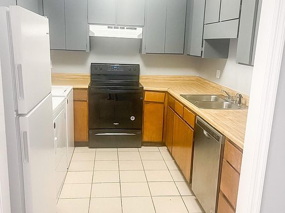 4th image of 1016 S Gordon Ave #B