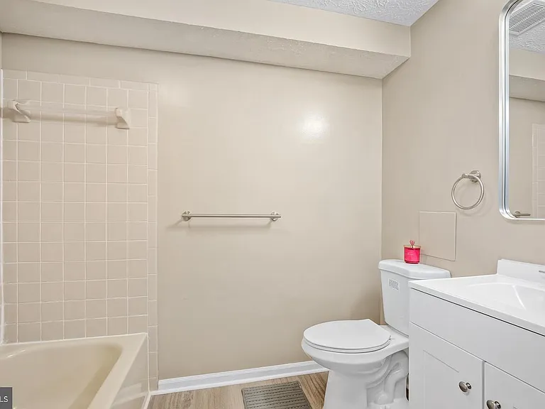 607 Himes Ave #104 — Photo 24
