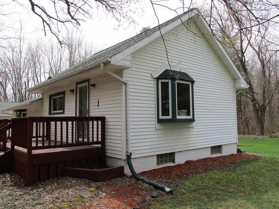 2nd image of 10539 N Royston Rd