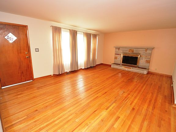 2nd image of 2050 Cheryl Ln