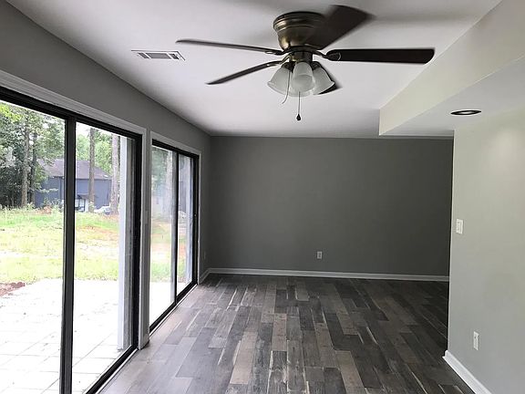 4th image of 3820 Manor House Dr