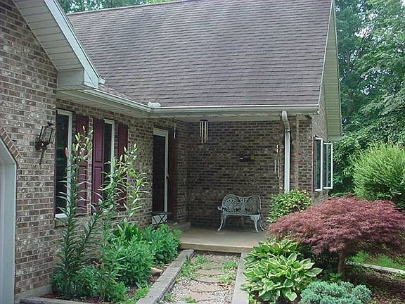 5th image of 212 Kurt St