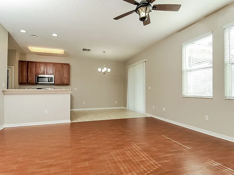 915 Parker Den Dr — Photo 4