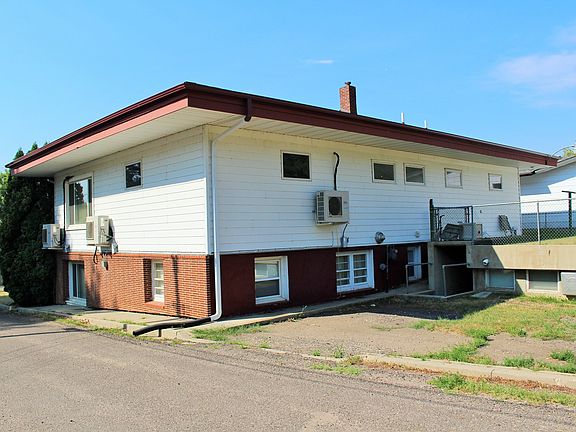 2nd image of 701 11th Ave NE #A