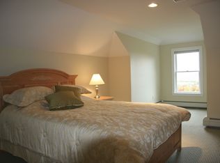 217 Logging Hill Rd, Stowe, VT 05672